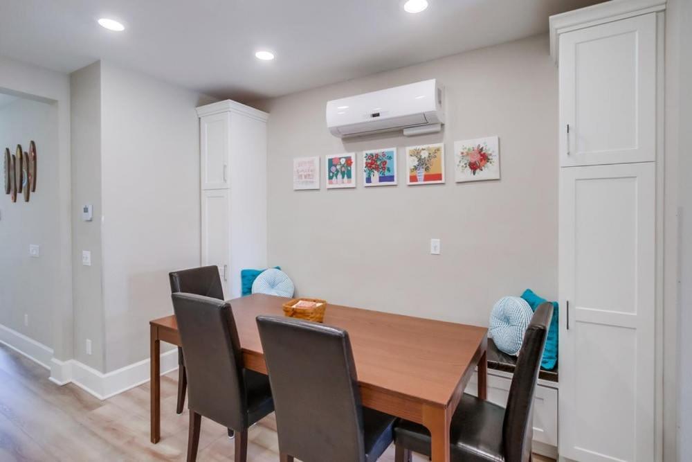 Steps 2 Ocean & Bay Luxury Belmont Park Dining Holiday home *