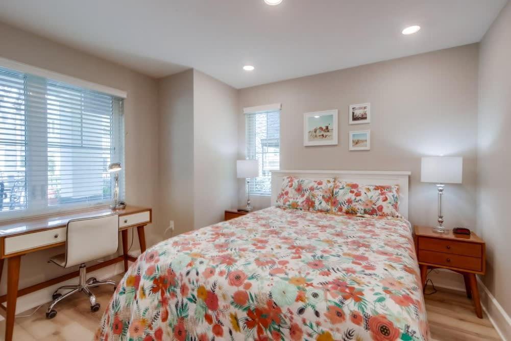 Steps 2 Ocean & Bay Luxury Belmont Park Dining Holiday home San Diego