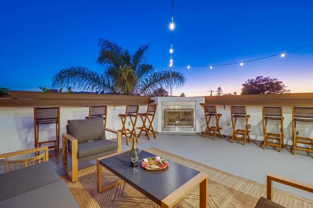 Holiday home New! Seaside Chic - Spa; Game Room; Rooftop; Fully Remodeled San Diego