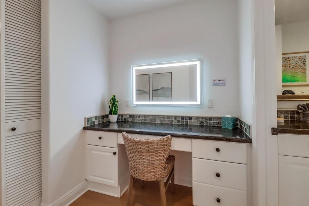 Holiday home New! Seaside Chic - Spa; Game Room; Rooftop; Fully Remodeled