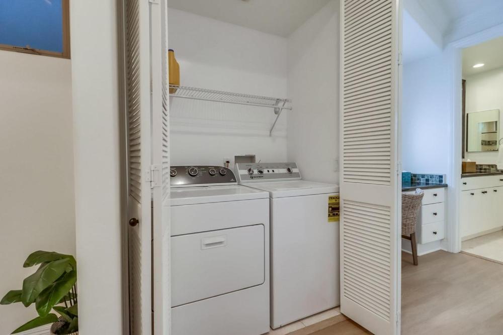 New! Seaside Chic - Spa; Game Room; Rooftop; Fully Remodeled San Diego