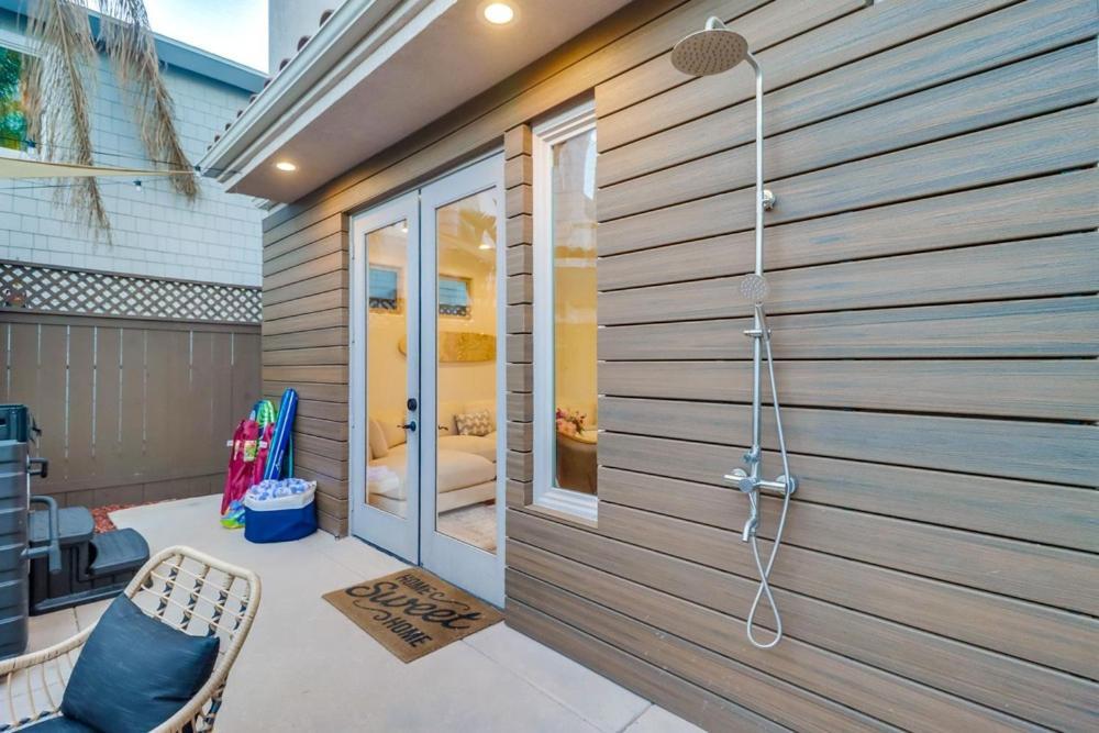 Holiday home New! Seaside Chic - Spa; Game Room; Rooftop; Fully Remodeled