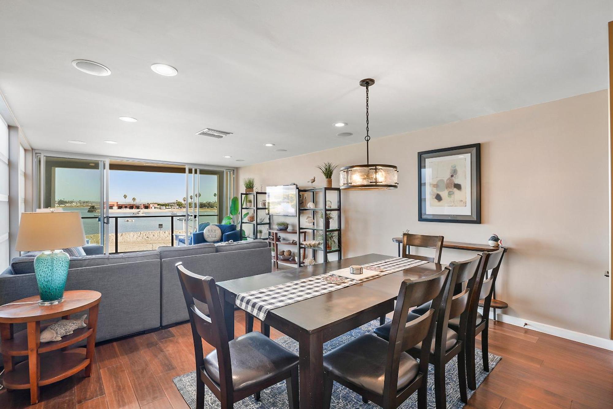Stunning Bayfront With Gorgeous Views, Garage, Massive Roof Deck & Ac - Dogs Welcome!