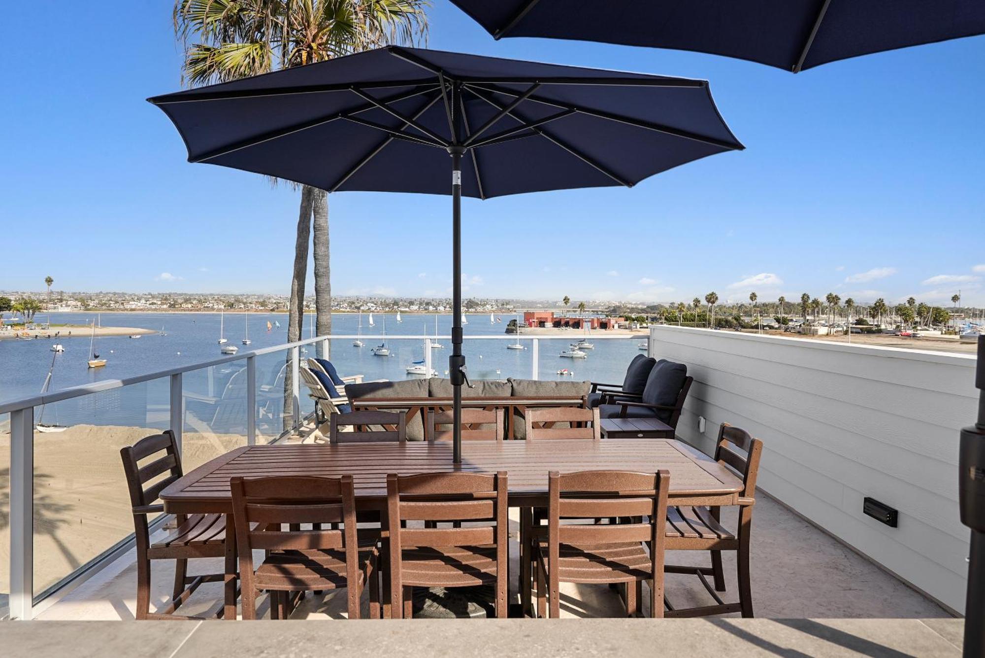 Stunning Bayfront With Gorgeous Views, Garage, Massive Roof Deck & Ac - Dogs Welcome! * San Diego