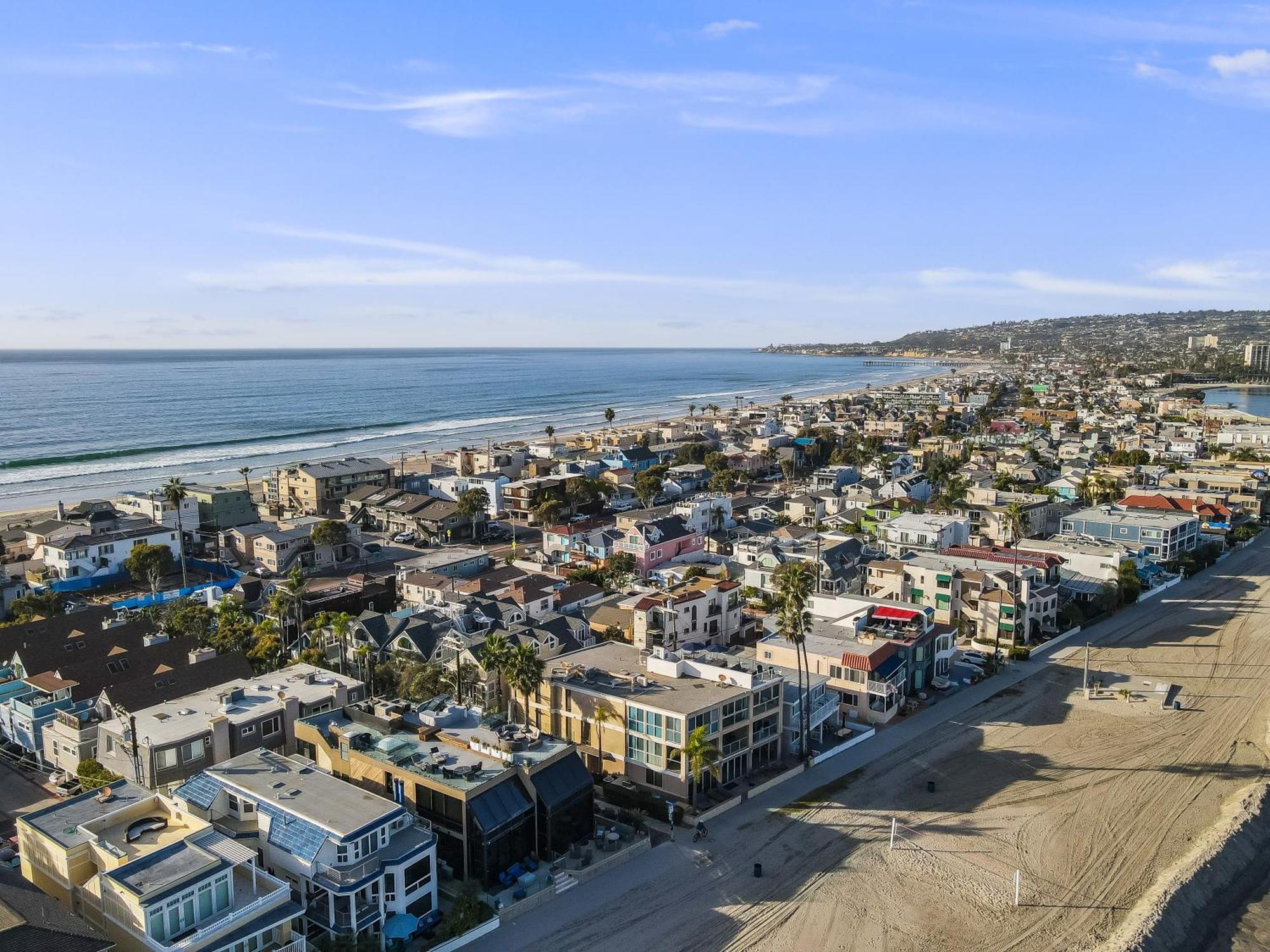 Stunning Bayfront With Gorgeous Views, Garage, Massive Roof Deck & Ac - Dogs Welcome! Holiday home