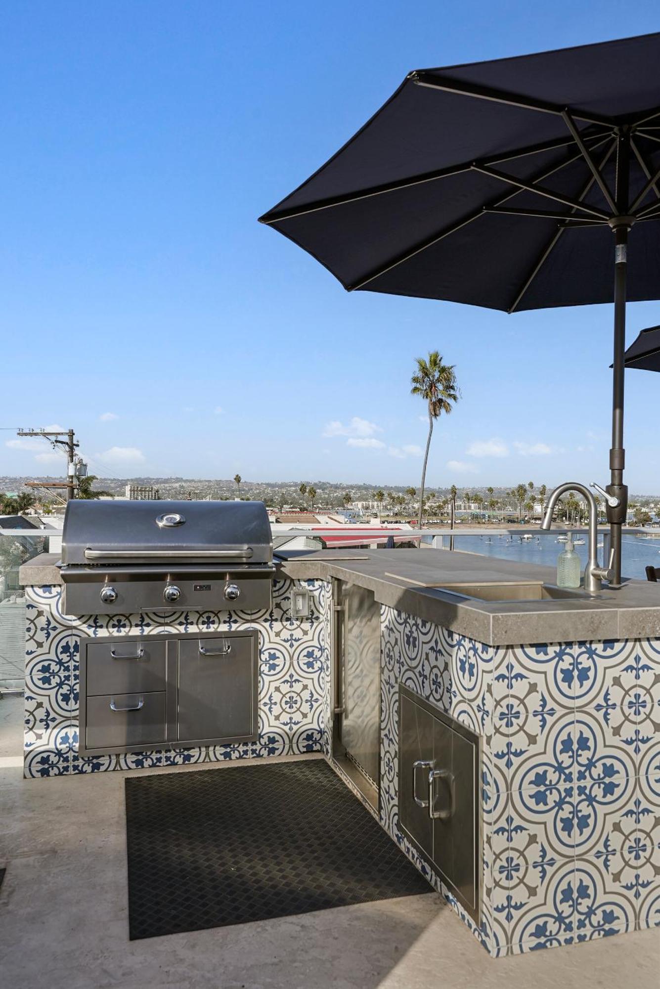 Holiday home Stunning Bayfront With Gorgeous Views, Garage, Massive Roof Deck & Ac - Dogs Welcome! San Diego