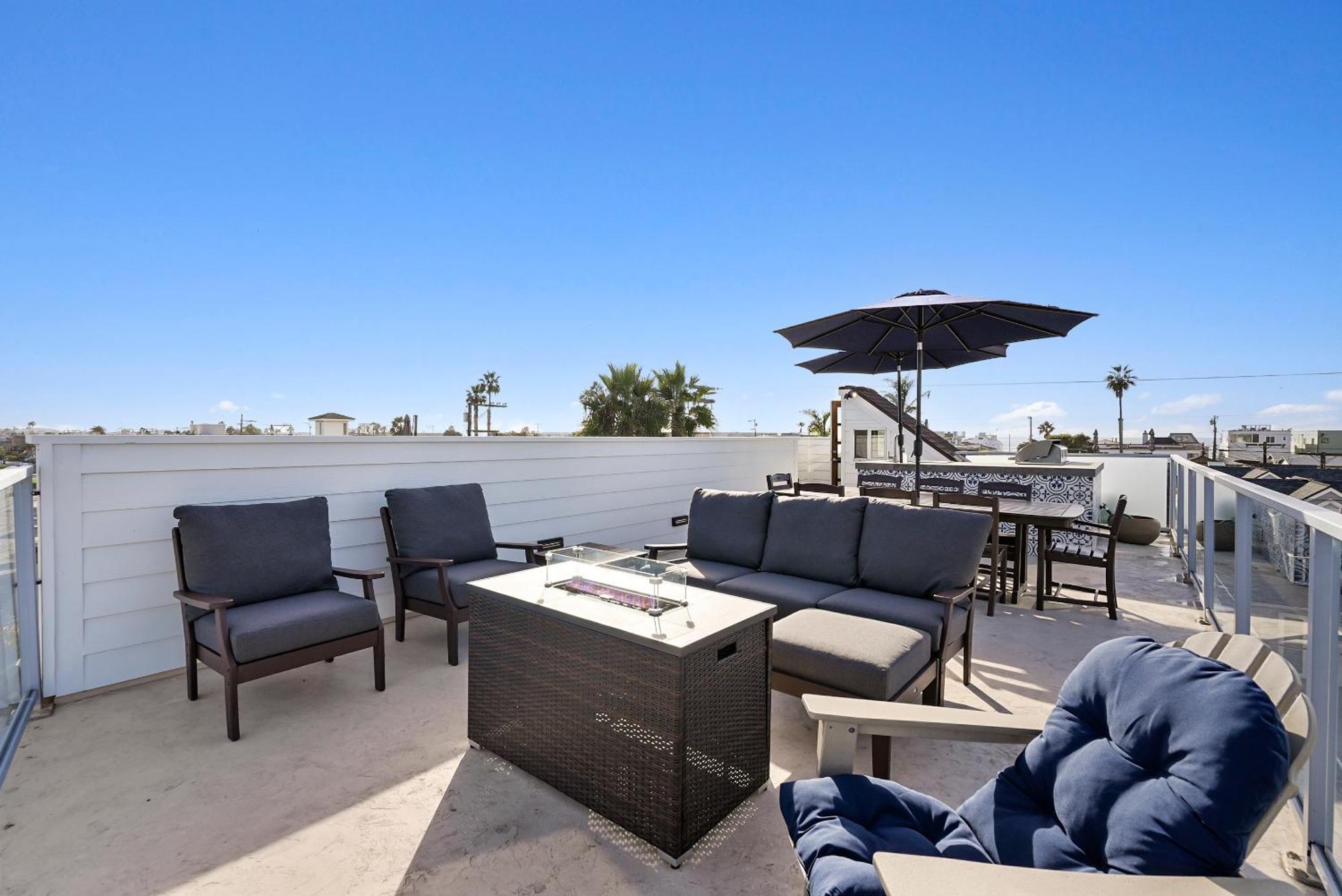 Holiday home Stunning Bayfront With Gorgeous Views, Garage, Massive Roof Deck & Ac - Dogs Welcome! *