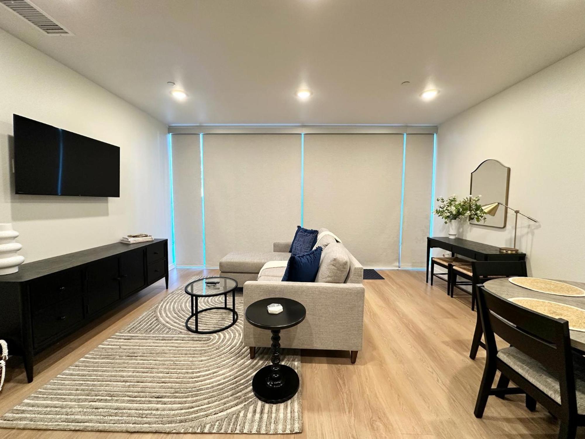 Nimitz Crossing Luxury Residences Apartamento *
