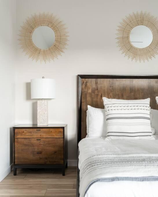 1 Block To Stylish 3br Contemporary San Diego