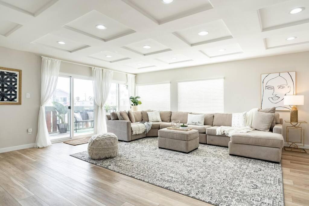 1 Block To Stylish 3br Contemporary * San Diego