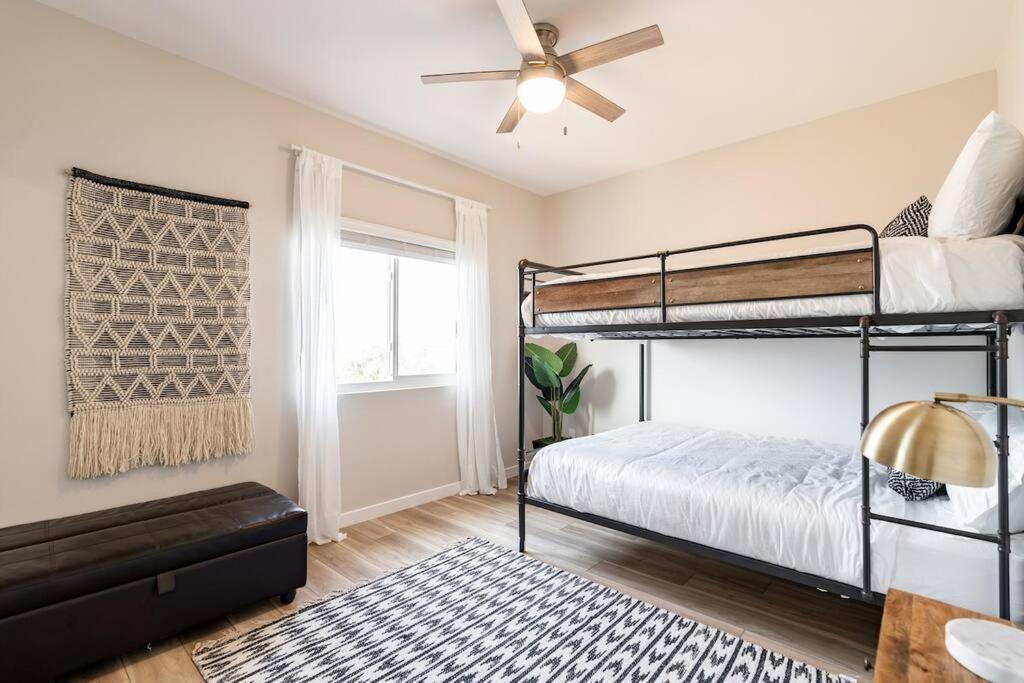 Apartment 1 Block To Stylish 3br Contemporary *