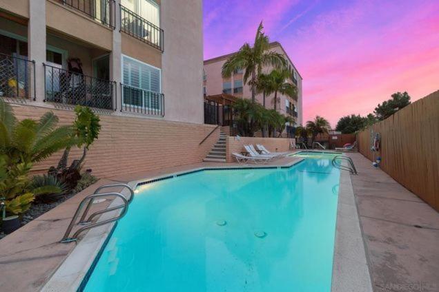 2 Bed 2 Bath Penthouse With Ac And Ocean Views *