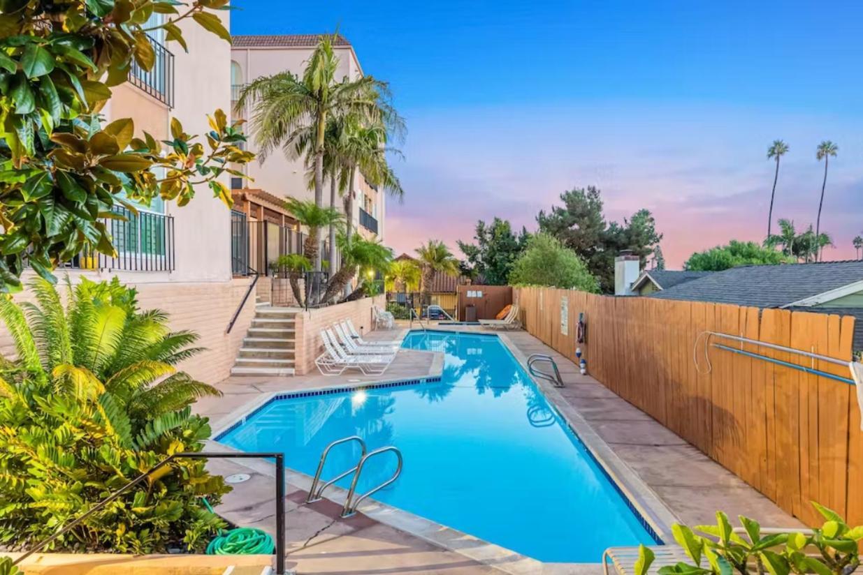 Apartment 2 Bed 2 Bath Penthouse With Ac And Ocean Views