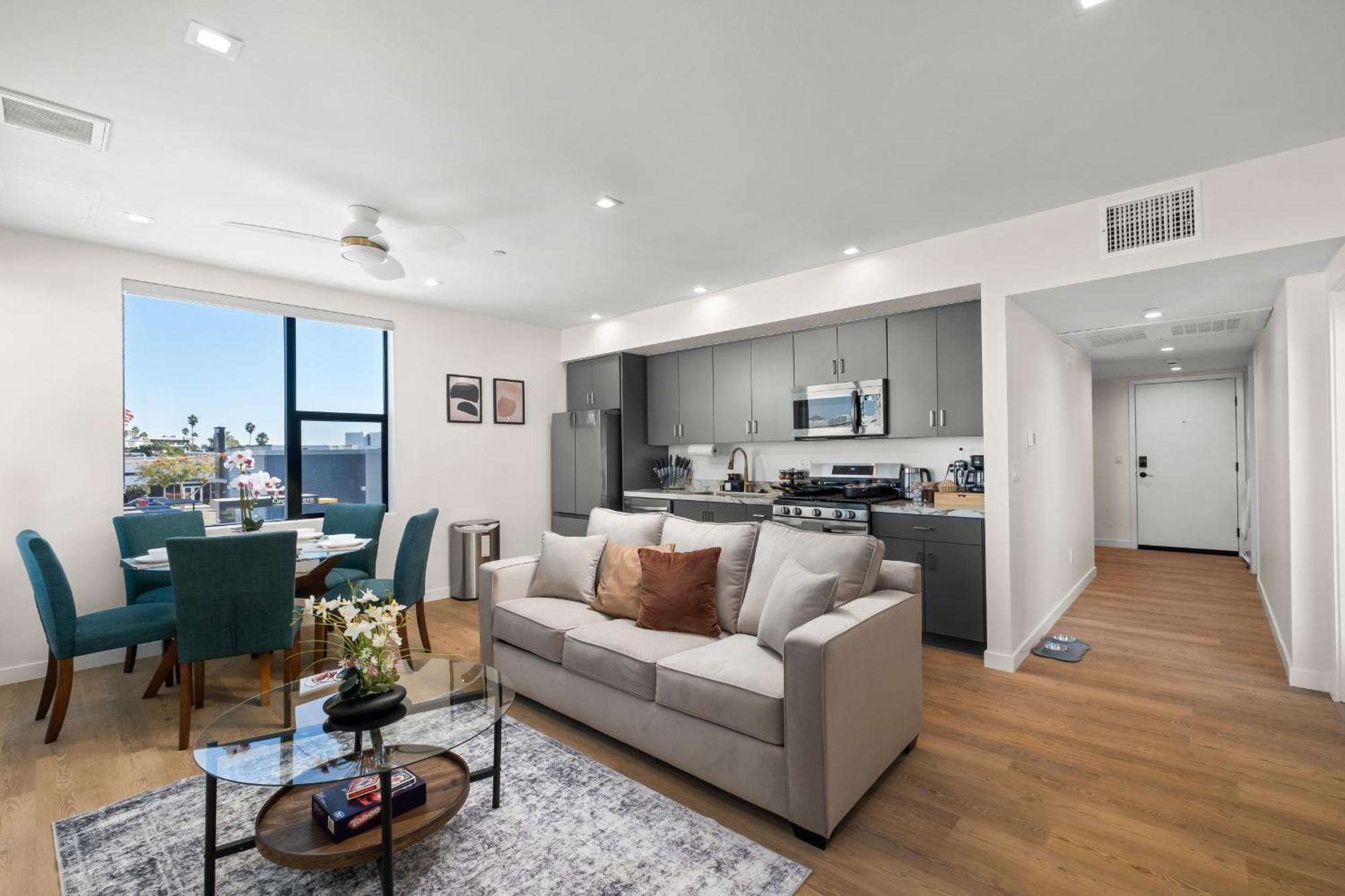 Modern 2 Bedroom King Bed Evcharger Pet-friendly Balcony Apartamento San Diego