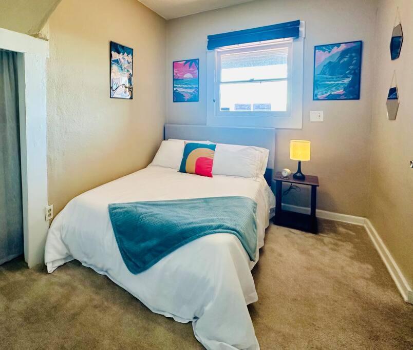 3-bedroom, Prime Location, Private Backyard! * San Diego
