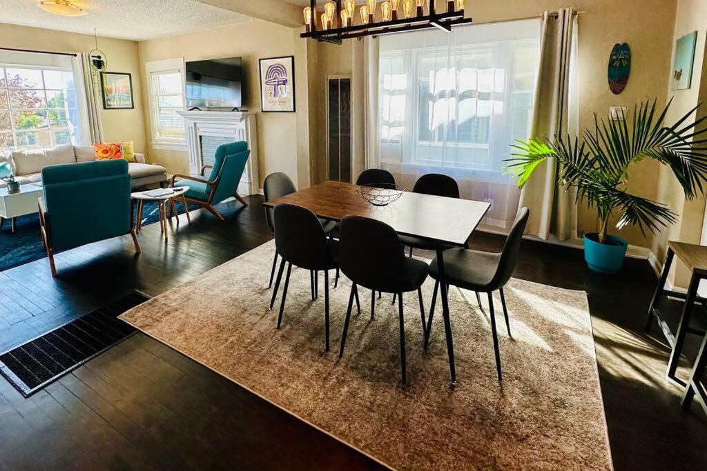 3-bedroom, Prime Location, Private Backyard! *