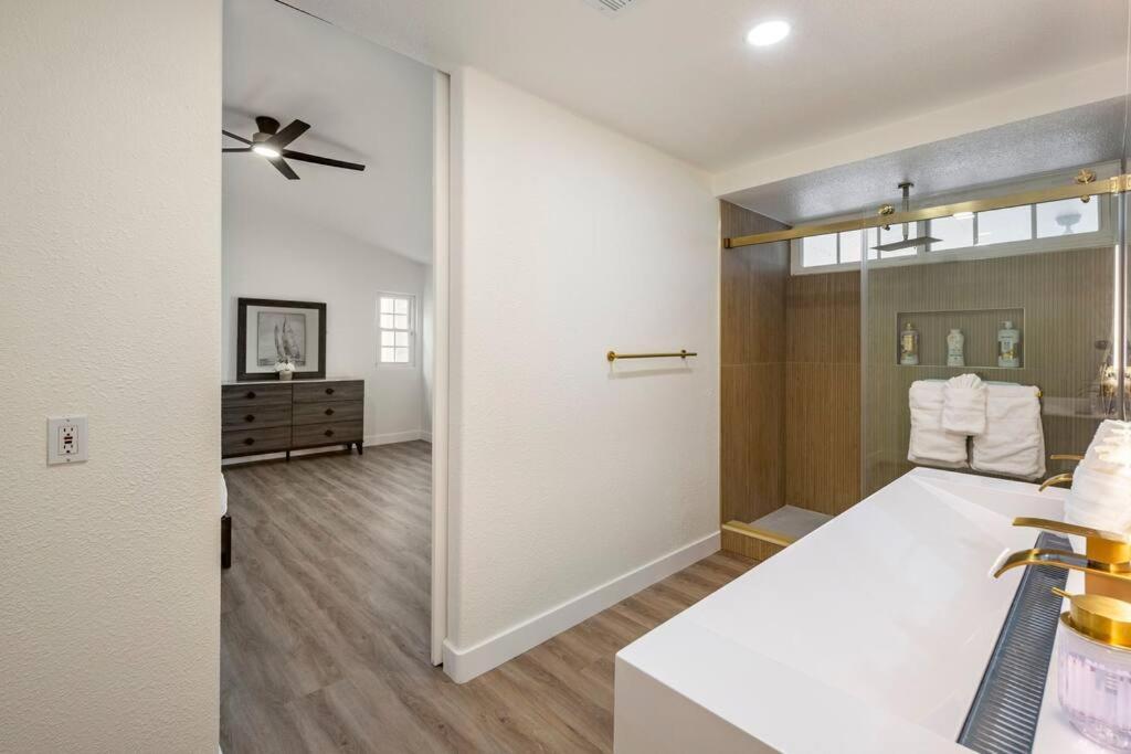 Luxury Getaway - Only 15 Min To Downtown Holiday home *