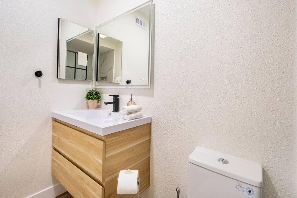 Holiday home Luxury Getaway - Only 15 Min To Downtown *