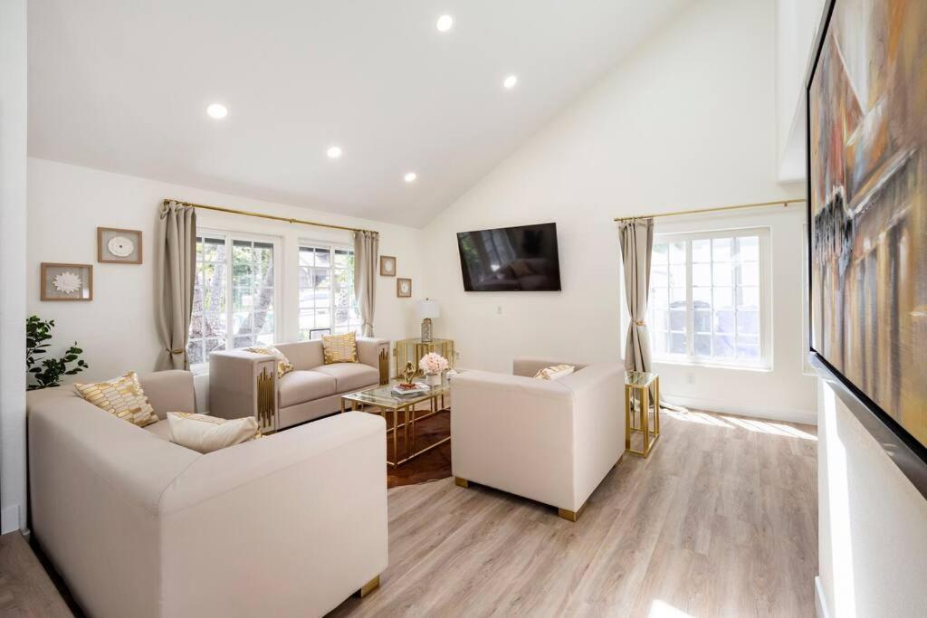 Luxury Getaway - Only 15 Min To Downtown