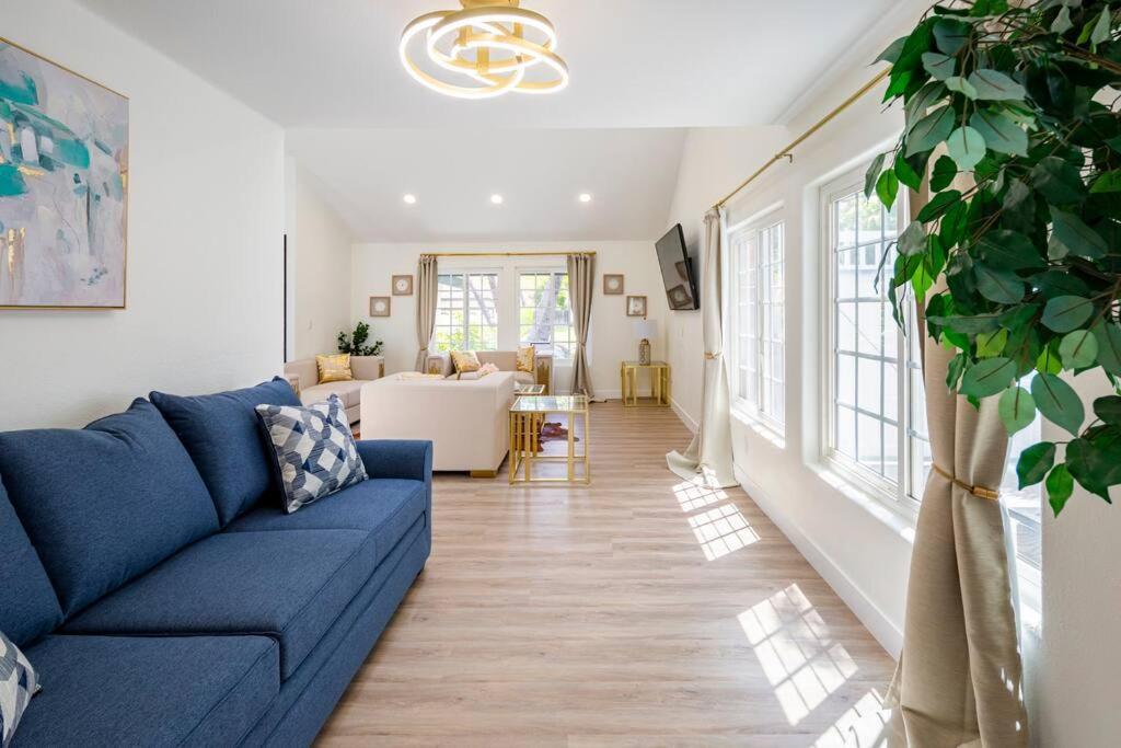 Luxury Getaway - Only 15 Min To Downtown Holiday home