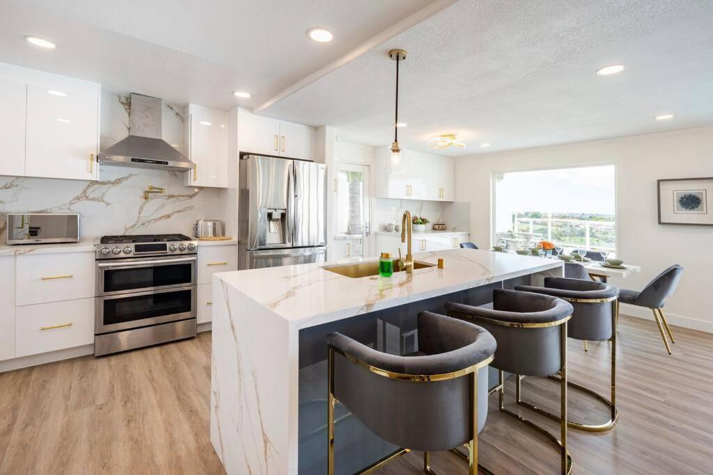 Holiday home Luxury Getaway - Only 15 Min To Downtown *