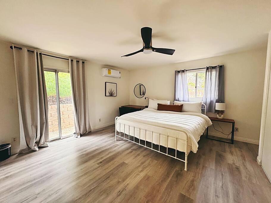 Sunny Retreat Huge Single Level With Large Yard Holiday home