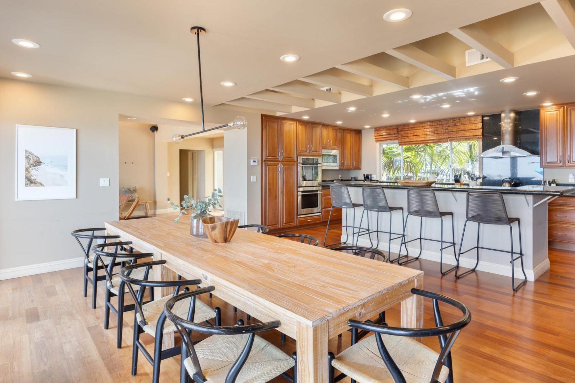 Parasol By Avantstay Hilltop Ocean View Escape W Large Patio Pool Table Holiday home San Diego