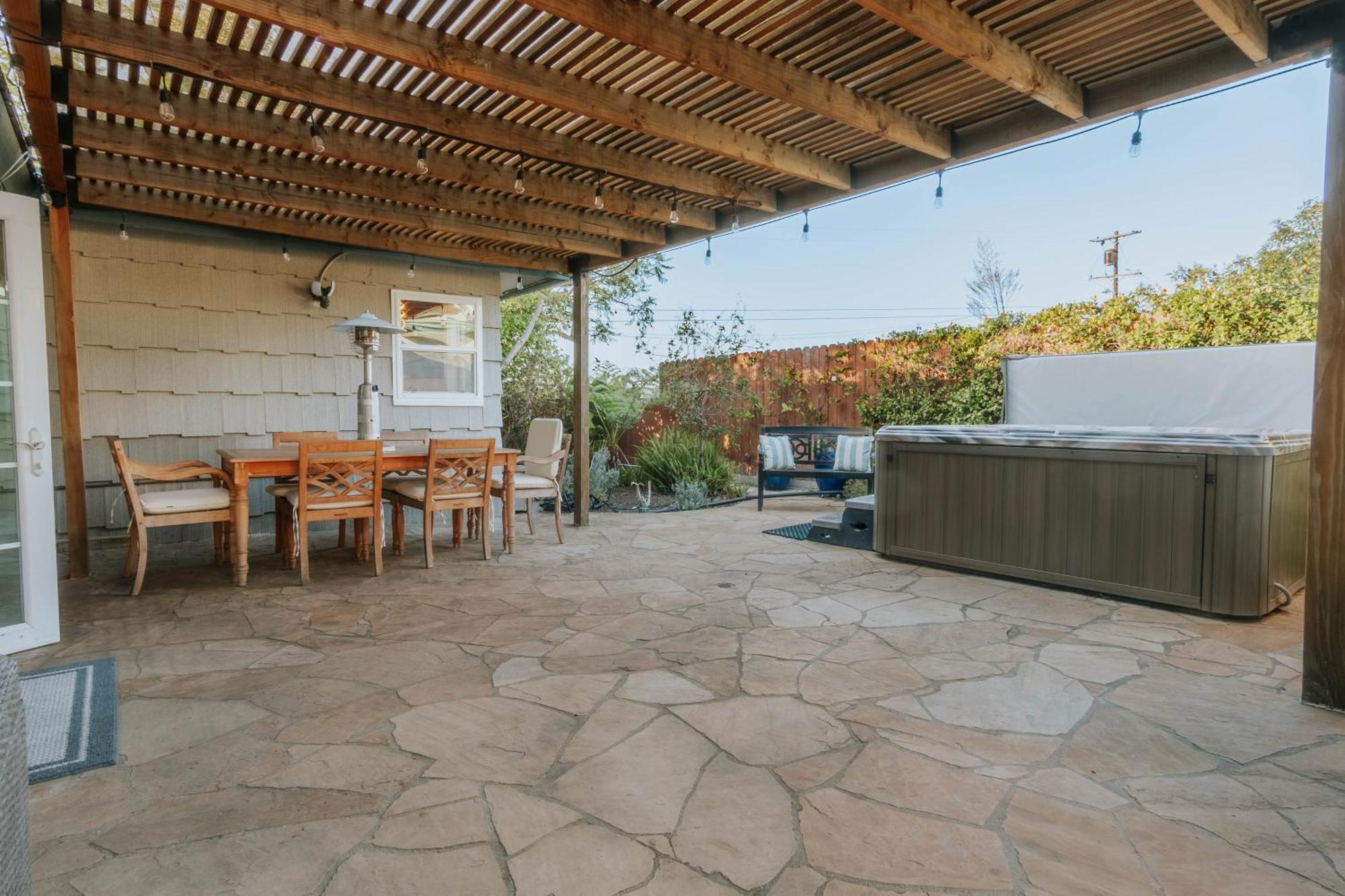 Family-friendly Bay Views, Game Room, Hot Tub! Villa