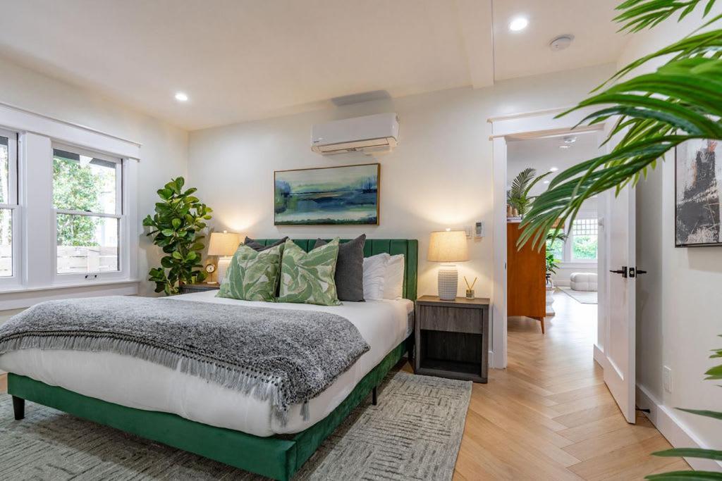 Gorgeous 2bd 2ba House - Balboa Park Zoo Downtown Holiday home San Diego