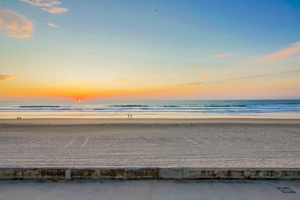 Beachside 4 Holiday home *