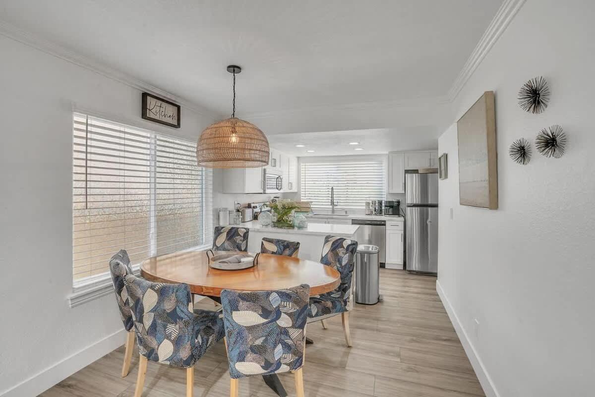 3bed 3bath Blocks To The And Bay In Pb