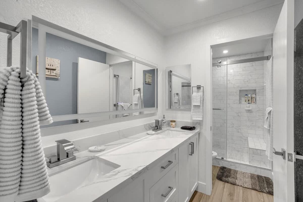 3bed 3bath Blocks To The And Bay In Pb Apartment