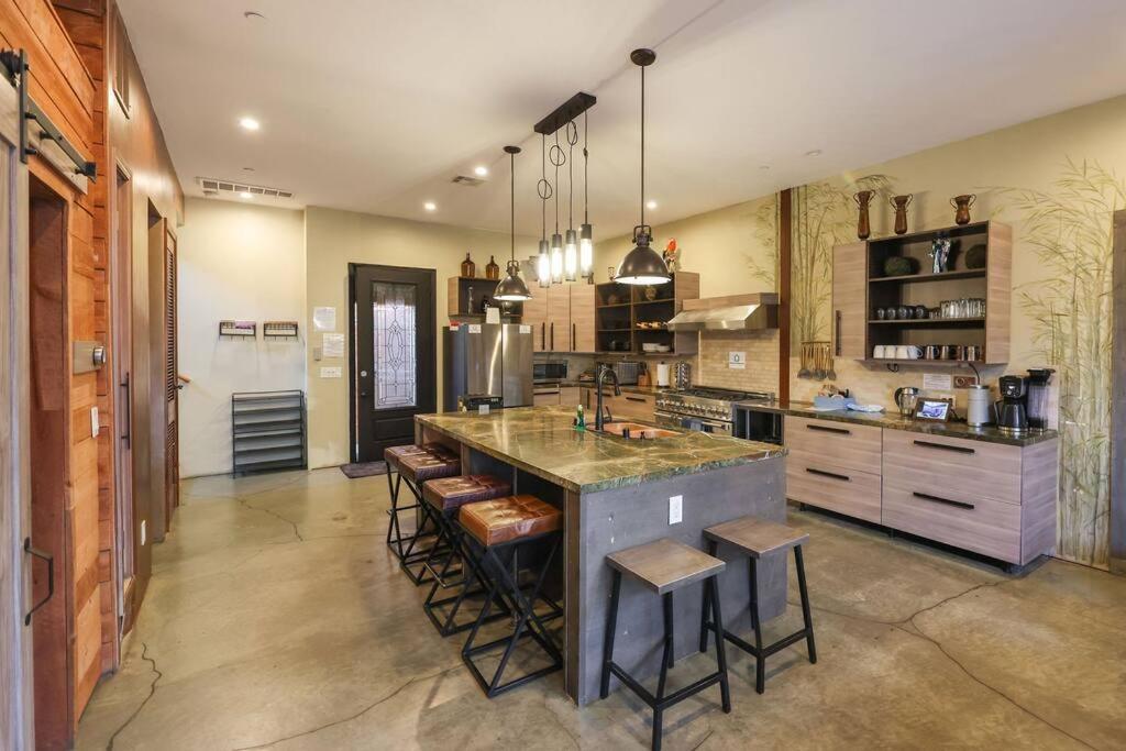 Bamboo Loft 6br, 24 Guests Holiday home
