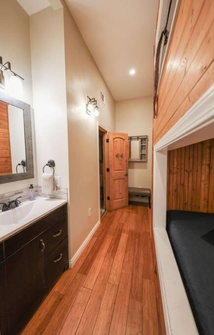 Bamboo Loft 6br, 24 Guests Holiday home *