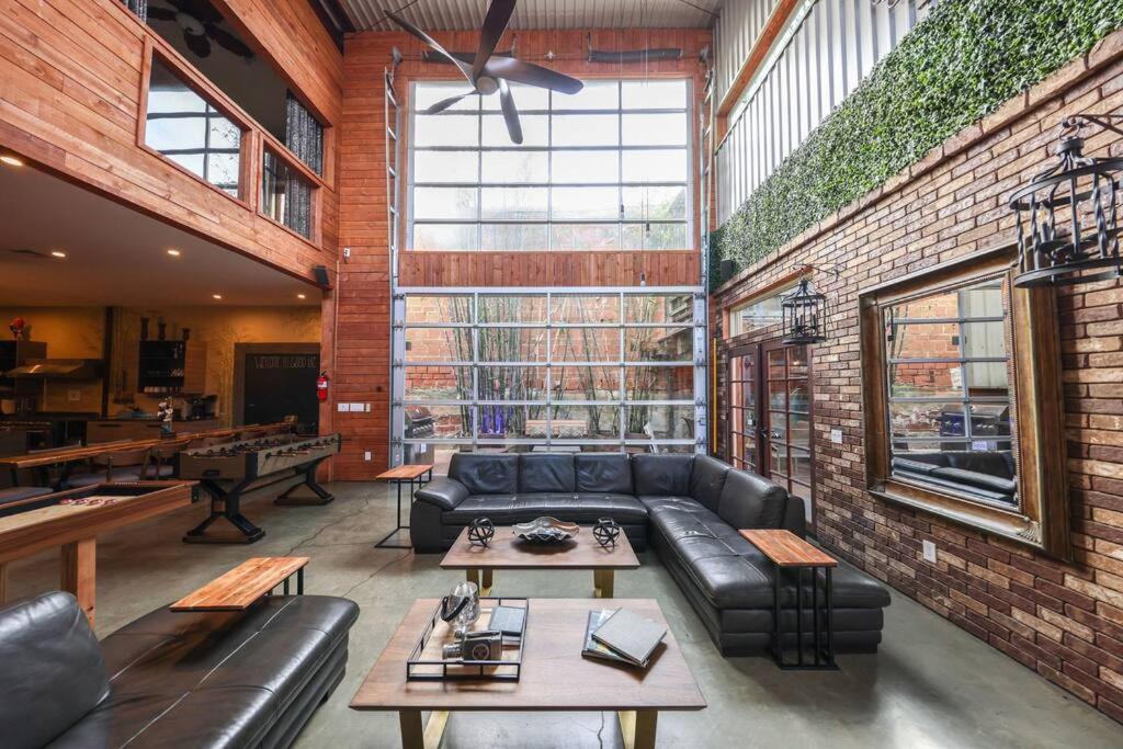 Bamboo Loft 6br, 24 Guests *