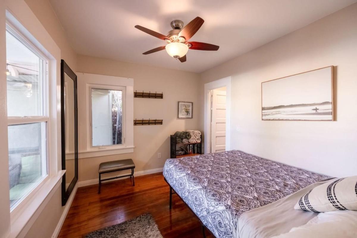 Historic 1910 House Near Downtown Holiday home