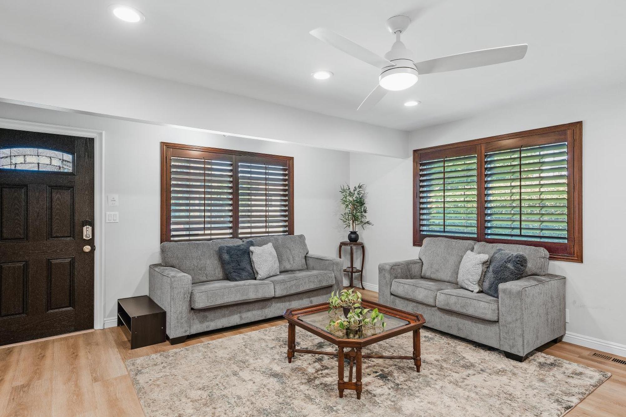 Peaceful Getaway With Renovated Amenities Apartment *