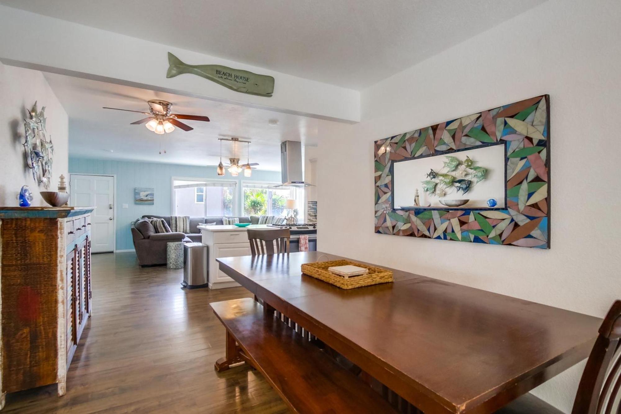 Tidal Wave 2 Brand New Listing! Holiday home
