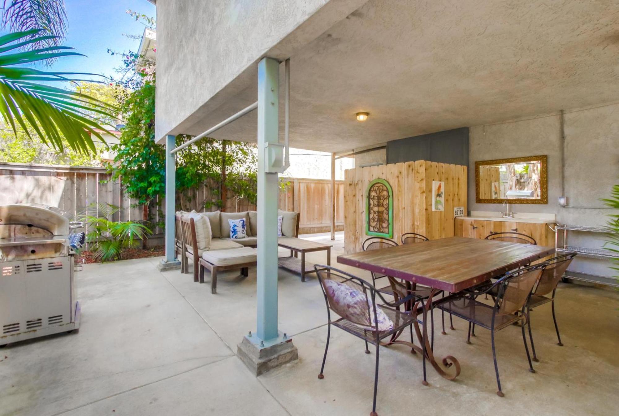 Tidal Wave 2 Brand New Listing! Holiday home