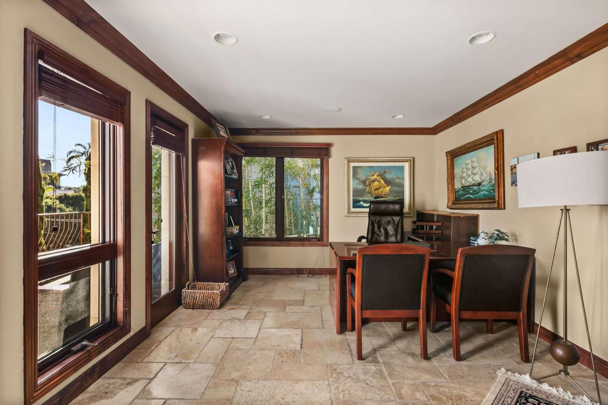 Holiday home Grand Retreat Rooftop Bliss And Ocean Views *