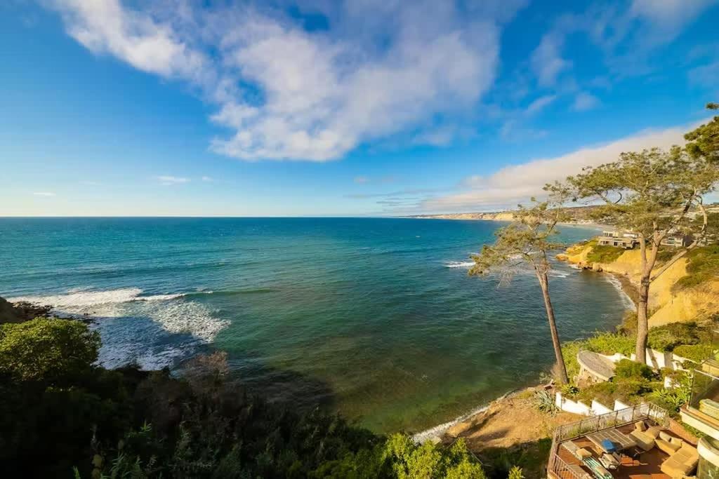 Cliffside Haven Where Ocean Meets Sky Holiday home *
