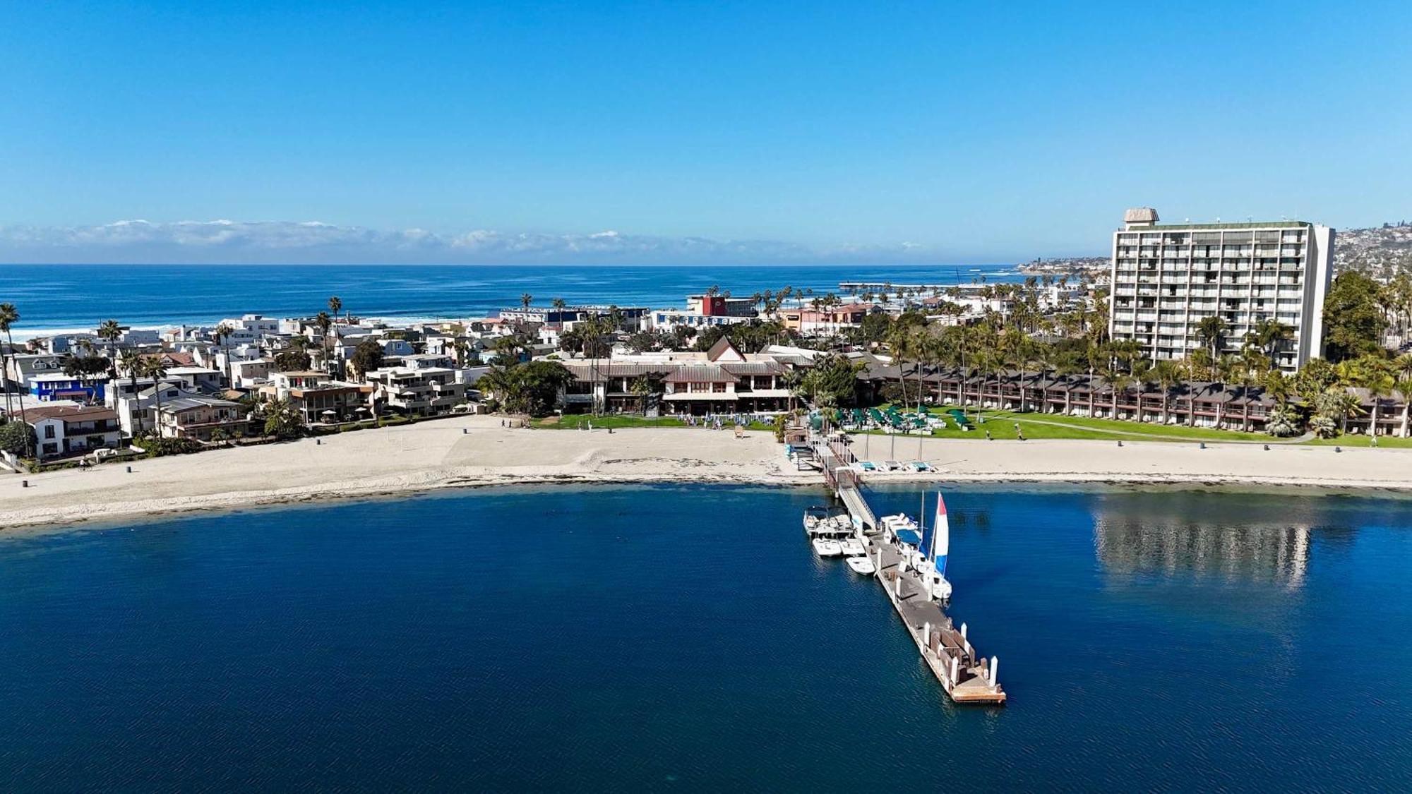 Apartment 3bed 3bath Blocks To The And Bay In Pb San Diego