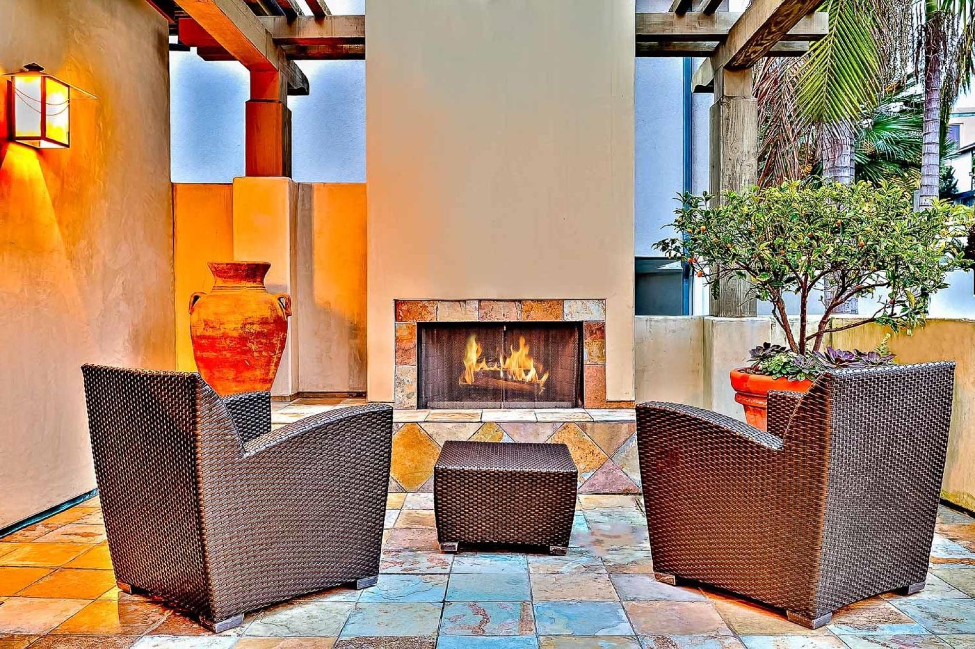 Chic La Jolla With Views *