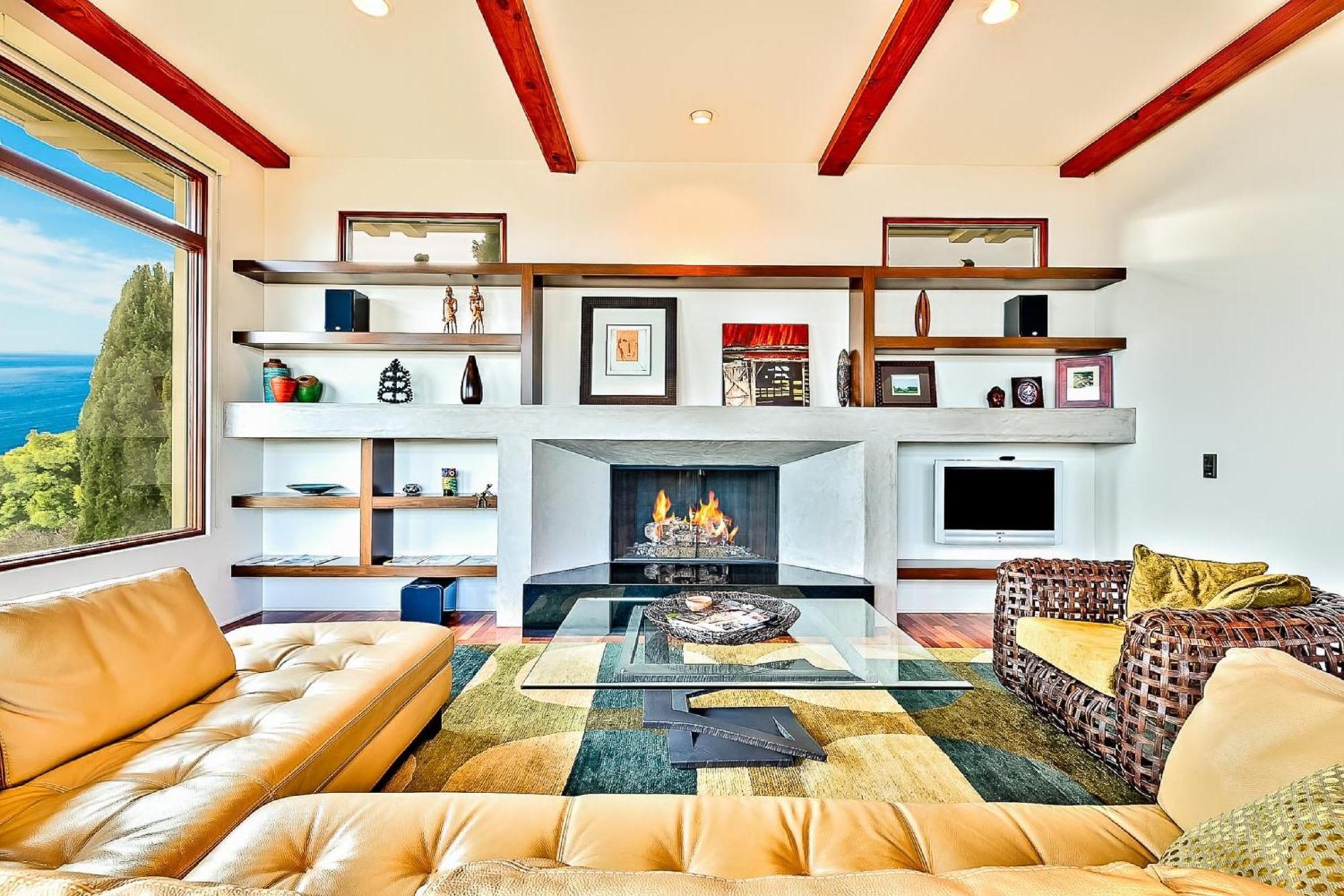 Chic La Jolla With Views *