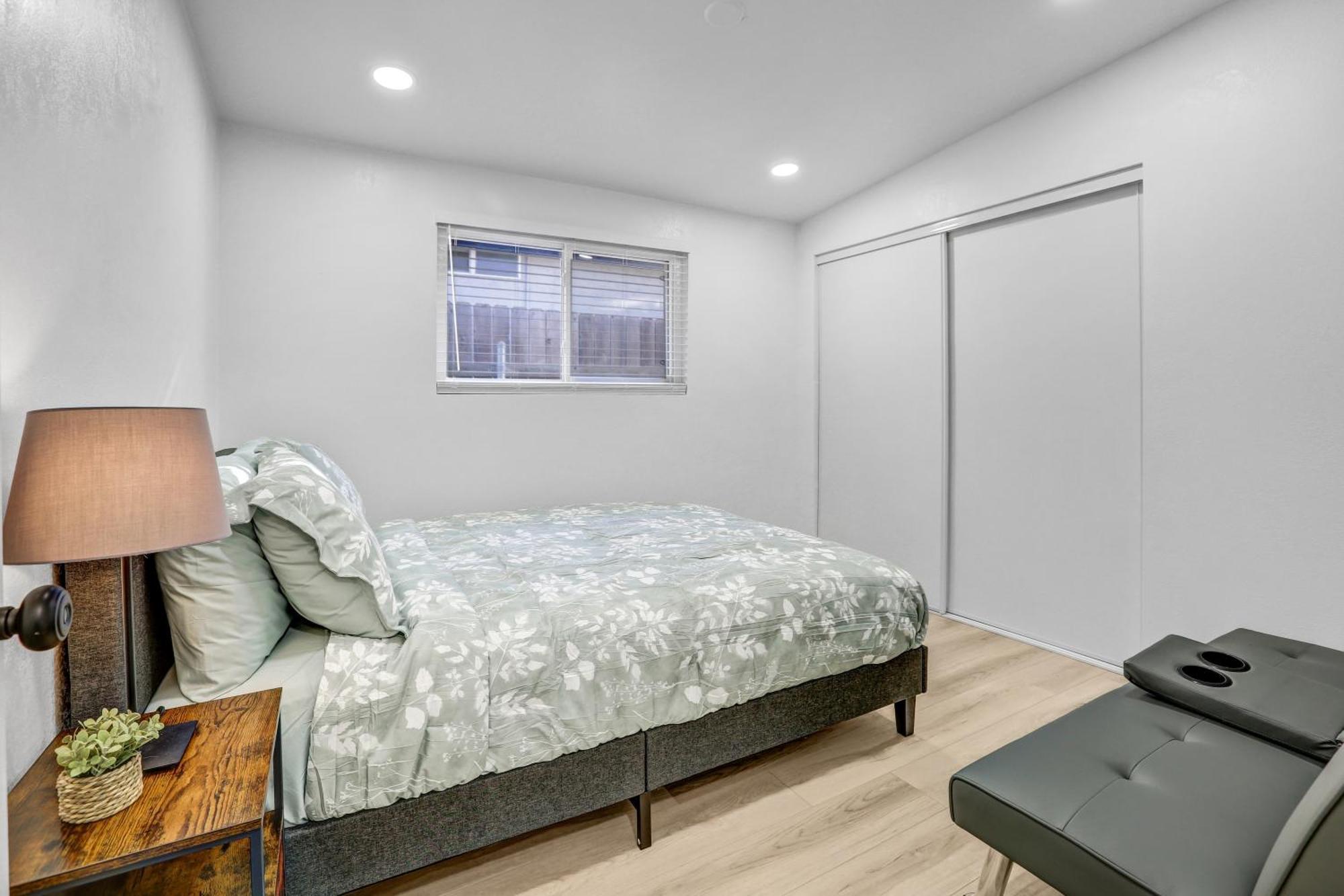 Sleeps 16, Mins From Beaches, Outlets & Military Base *