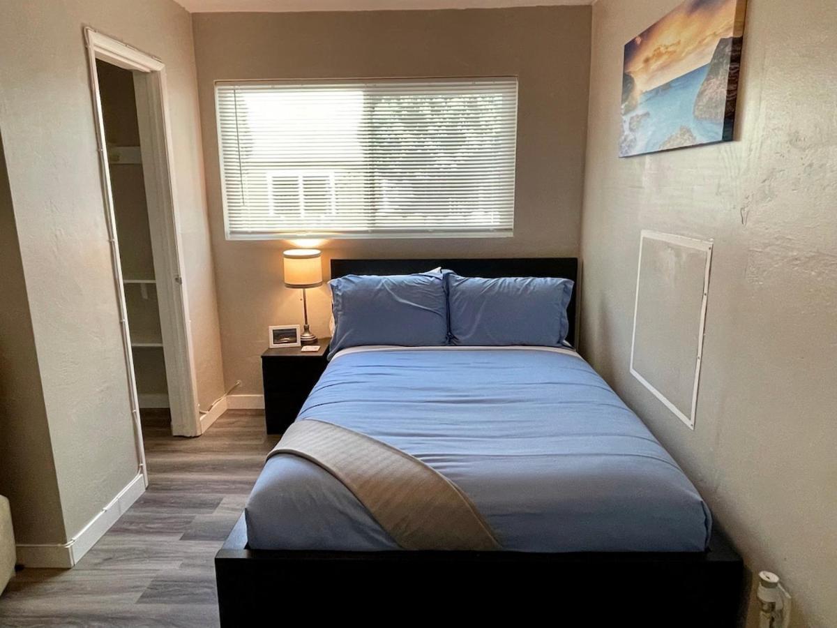North Park Centrally Located 8br 5ba House Holiday home *