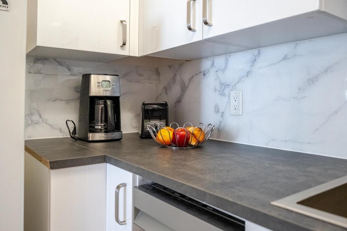 Apartment With Pool In The Heart Of Missionvalley San Diego