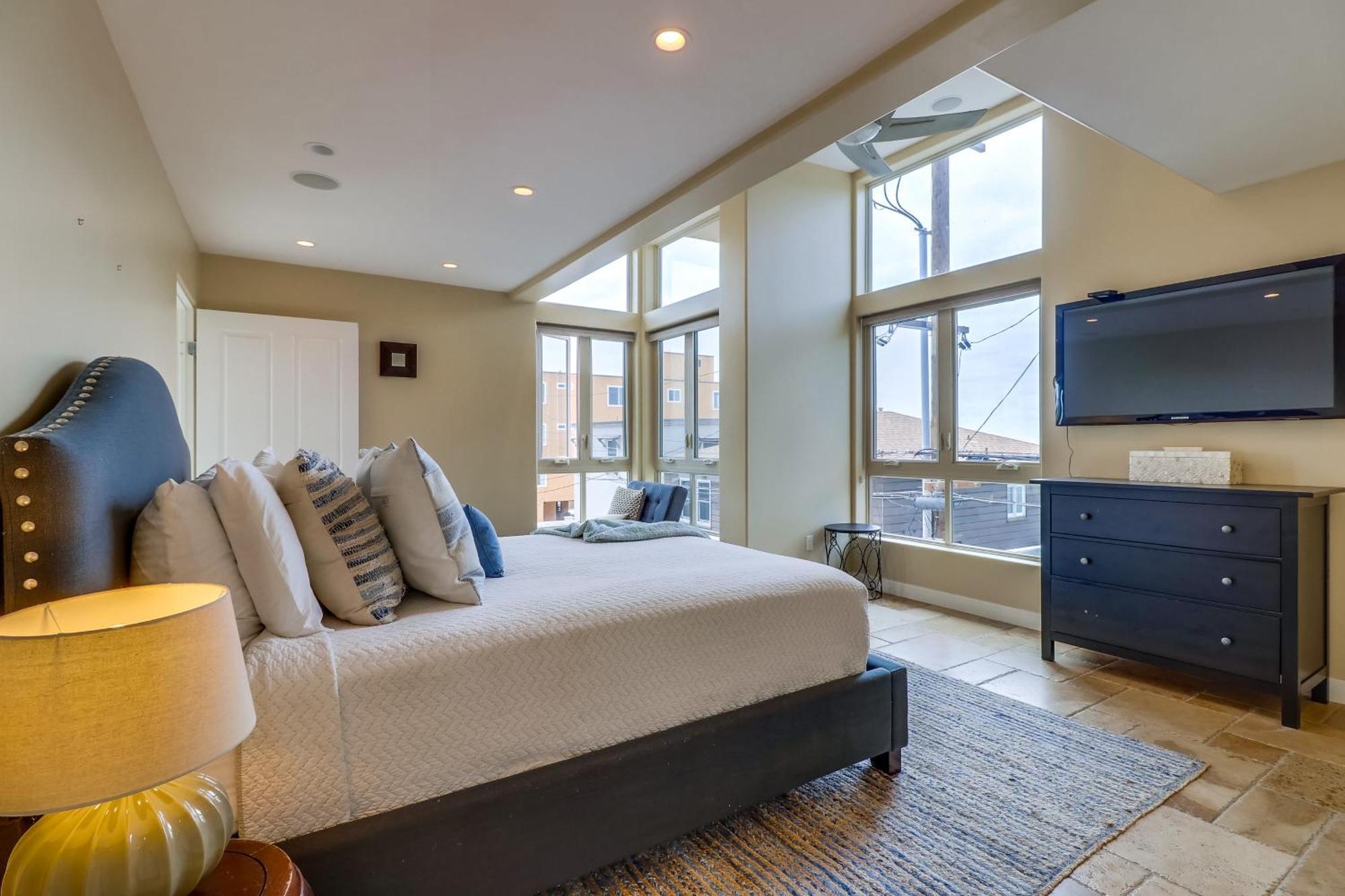 Ocean Breeze 1 & 2 Holiday home