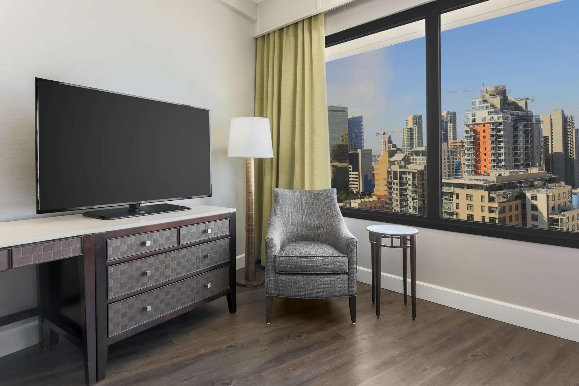 The Dextro, Bw Premier Collection Hotel 3*