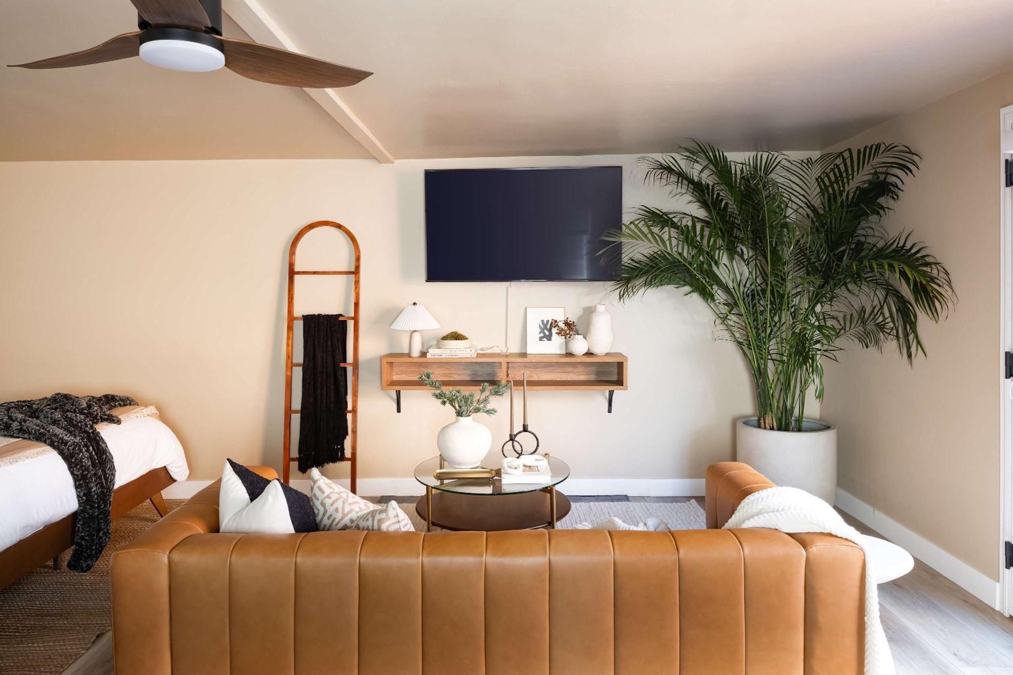 Cozy Private With Patio Ac Laundry Apartment *